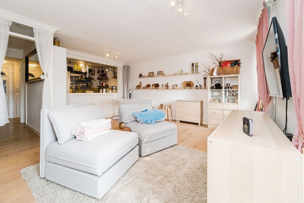 Property photo 3 of 17 Photo