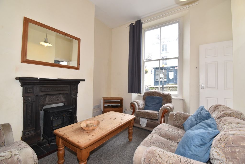 Property photo 2 of 11