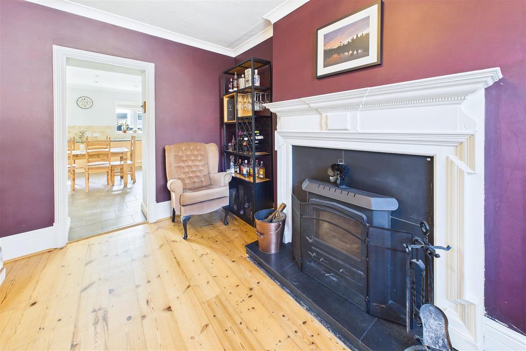 Property photo 3 of 22