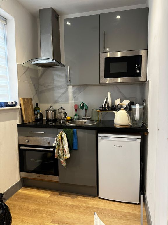 Property photo 1 of 3