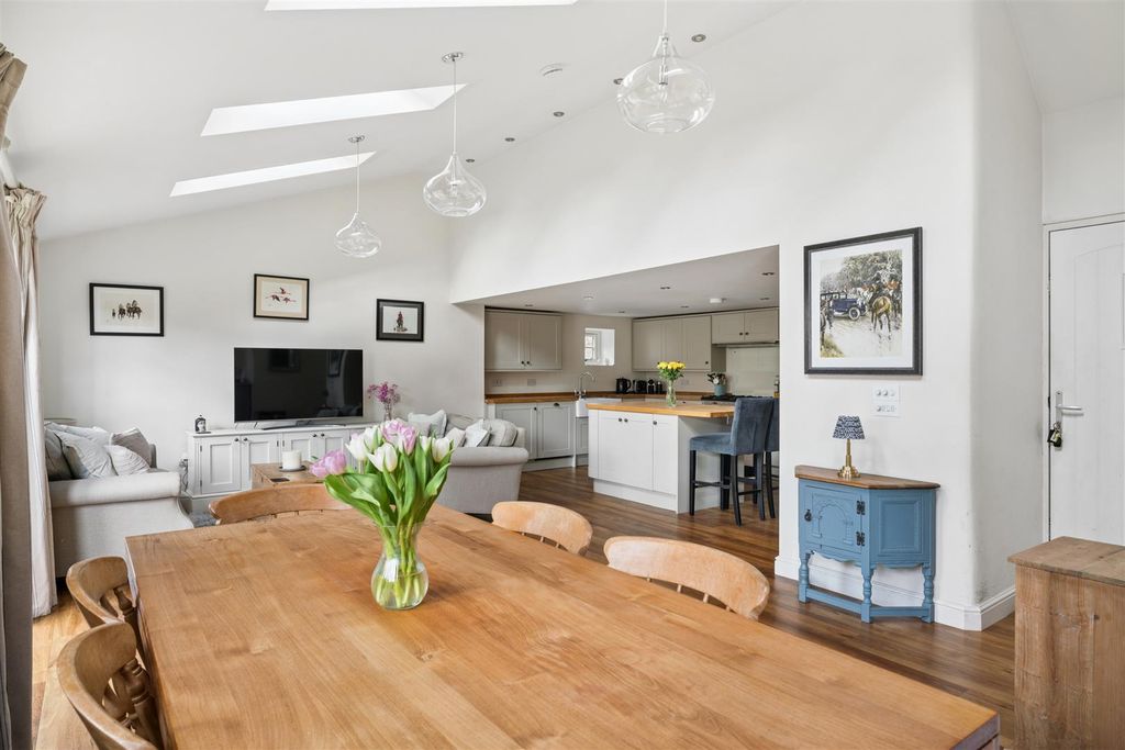 Property photo 2 of 19 Open Plan Living Room