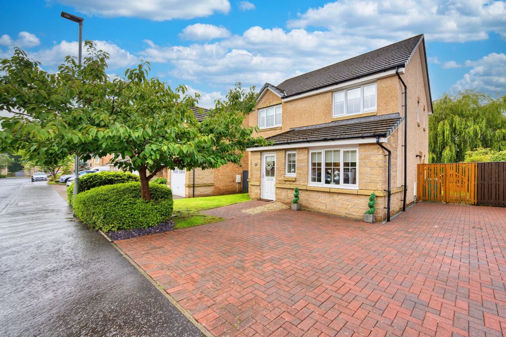 Property photo 1 of 27