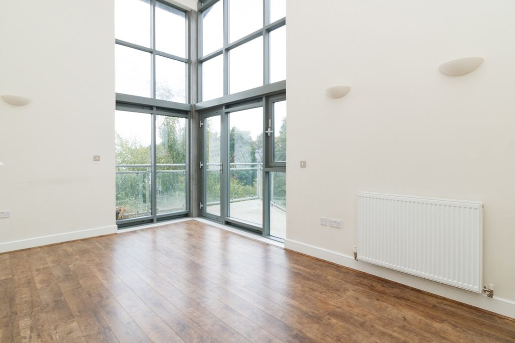 Property photo 2 of 14 1809035