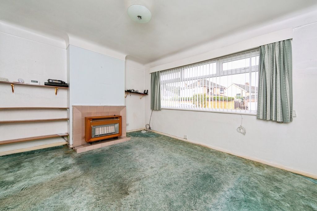 Property photo 3 of 17 Photo
