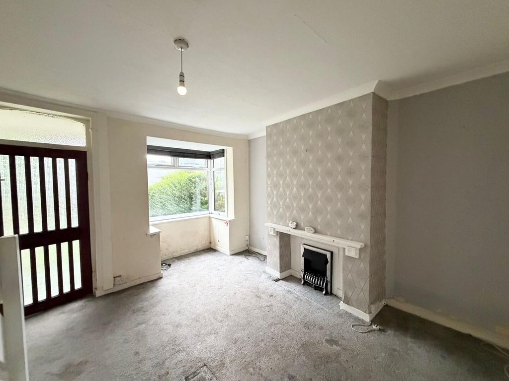 Property photo 3 of 12 Living Room