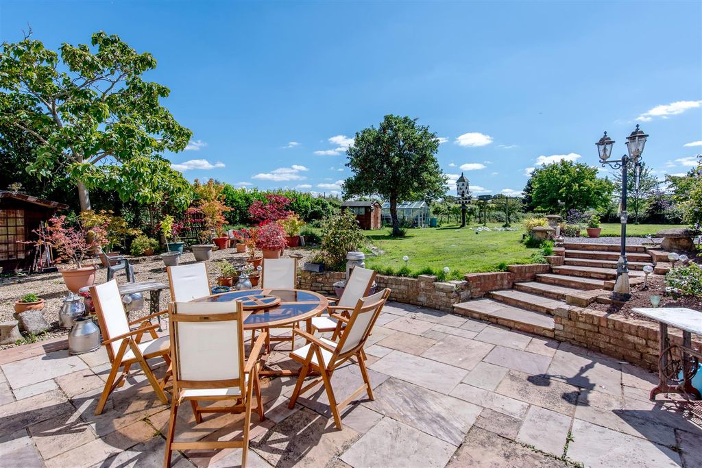Property photo 3 of 32 Image07.Jpg