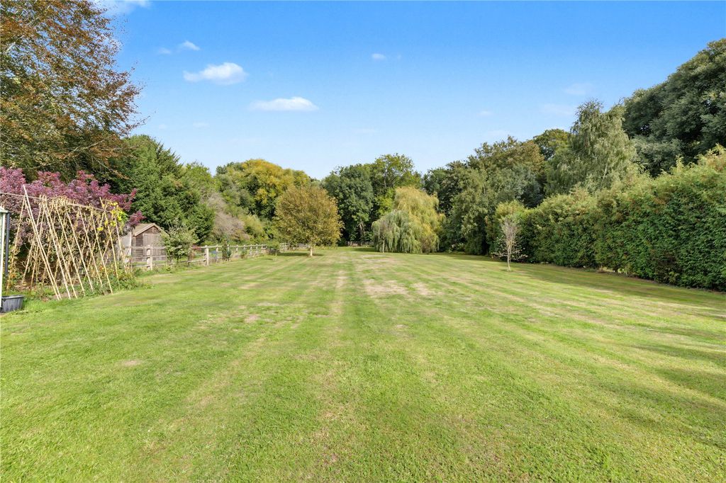 Property photo 2 of 27 Picture No. 29