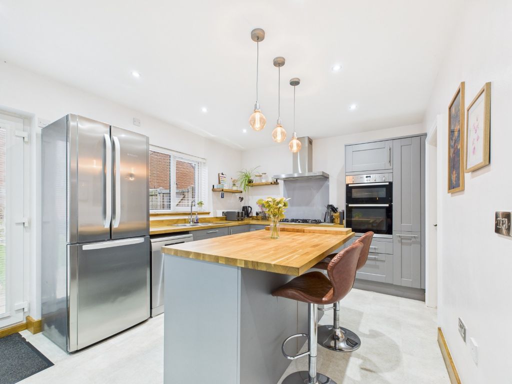 Property photo 3 of 26 4517776