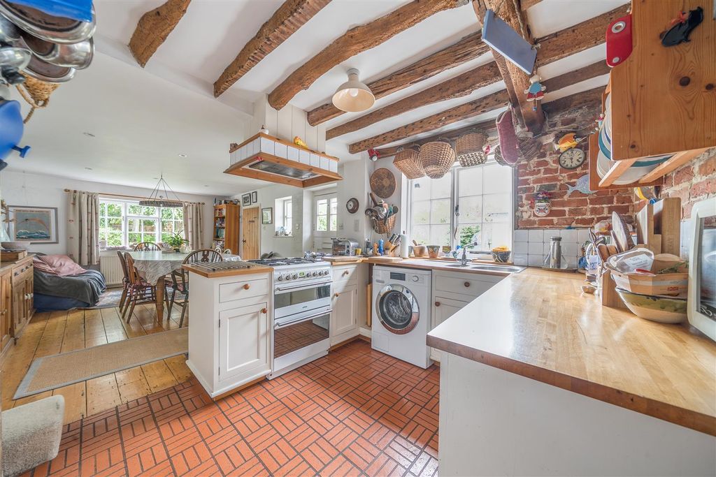 Property photo 3 of 23 Kitchen/Dining Room