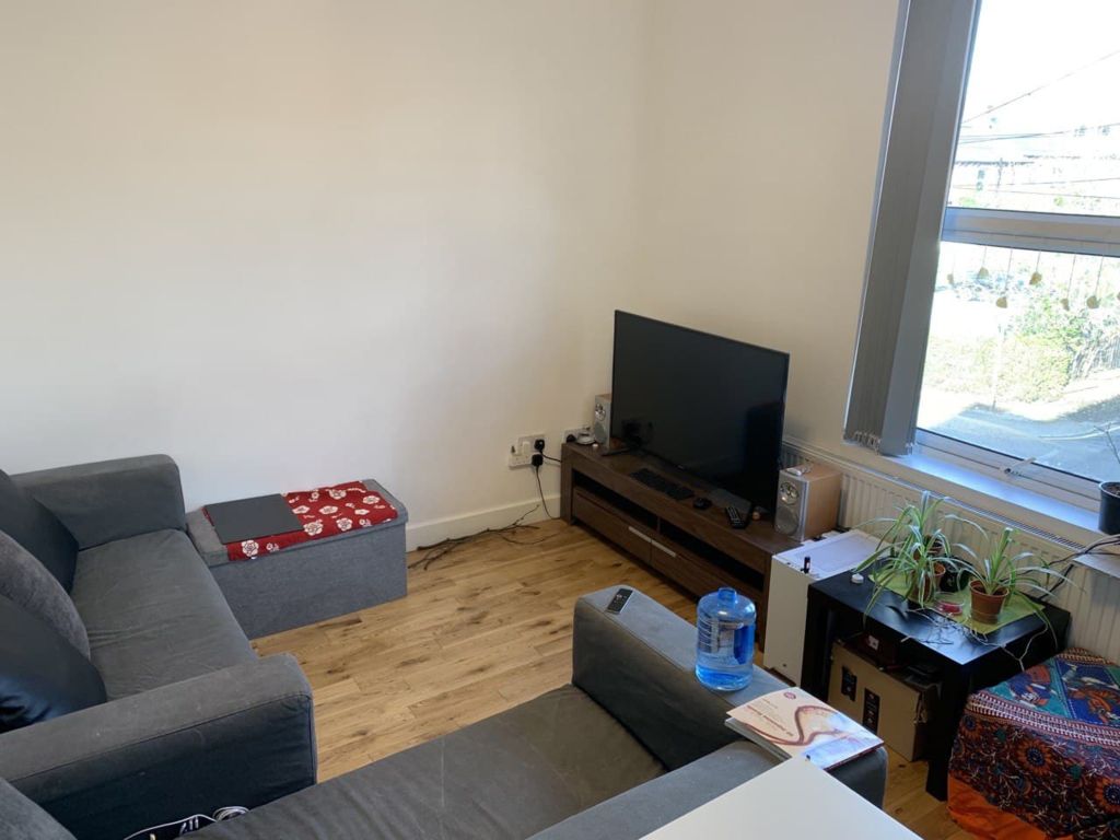 Property photo 3 of 6