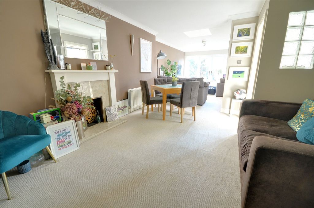 Property photo 1 of 20 Lounge/Dining Area