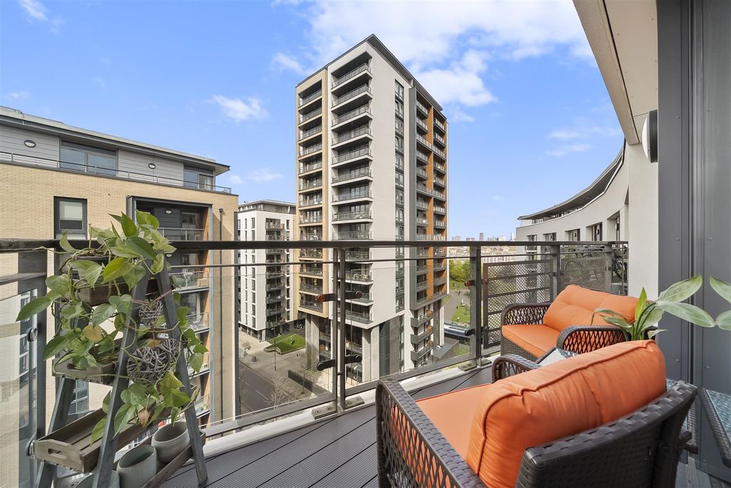 Property photo 2 of 12 Balcony