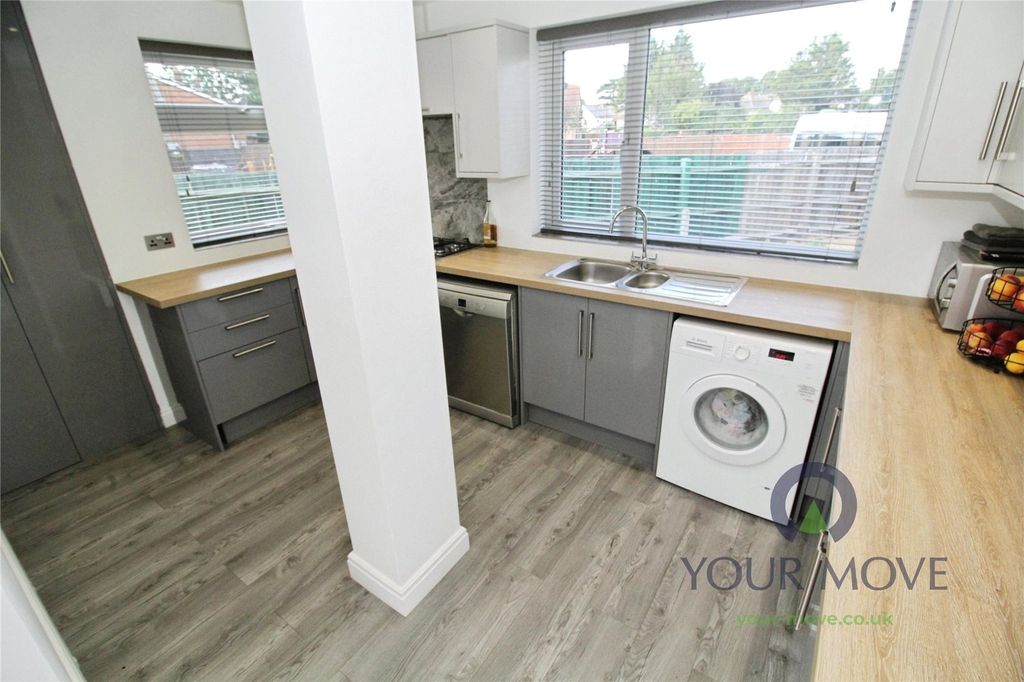 Property photo 3 of 17 Picture No. 11