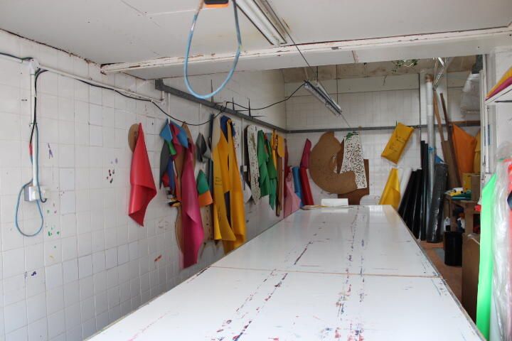 Property photo 3 of 12 Garage