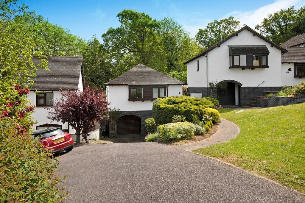 Property photo 1 of 9