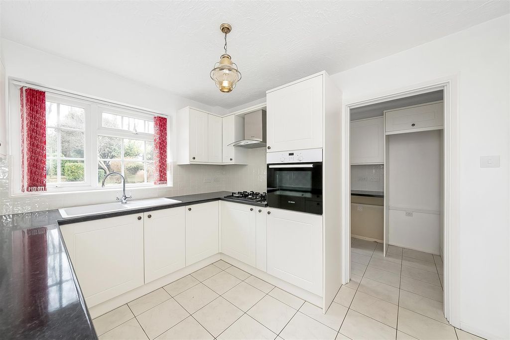 Property photo 2 of 15 Kitchen