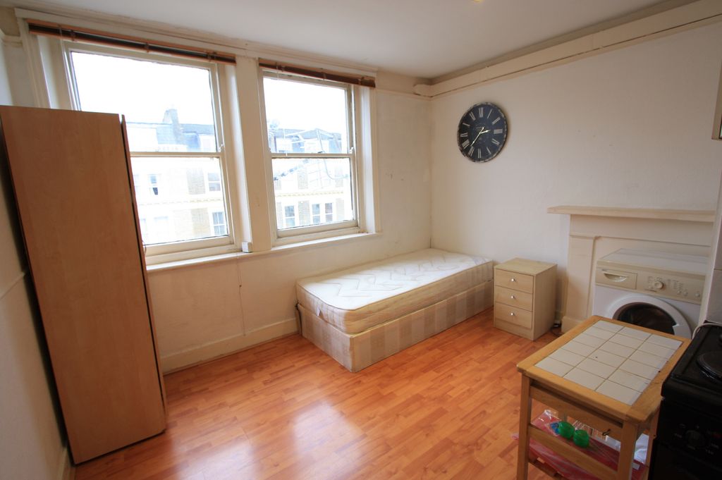 Property photo 2 of 3