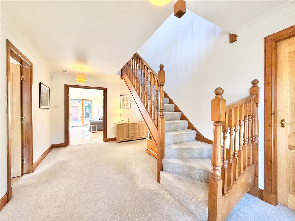 Property photo 2 of 24 Hallway