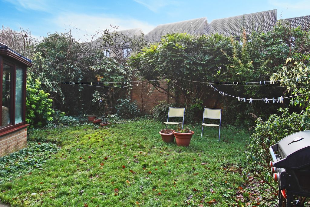 Property photo 2 of 11