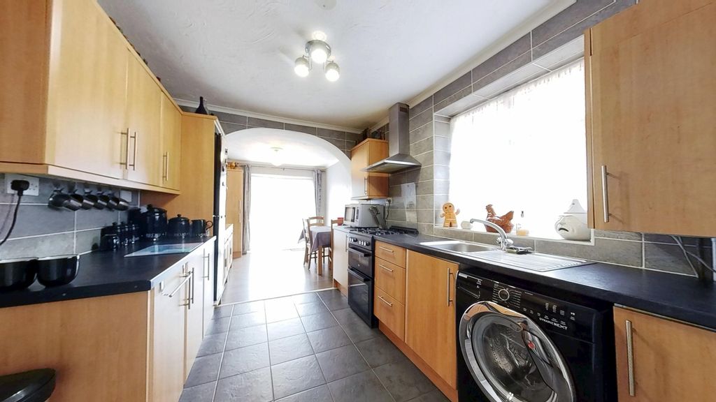 Property photo 2 of 13 Kitchen
