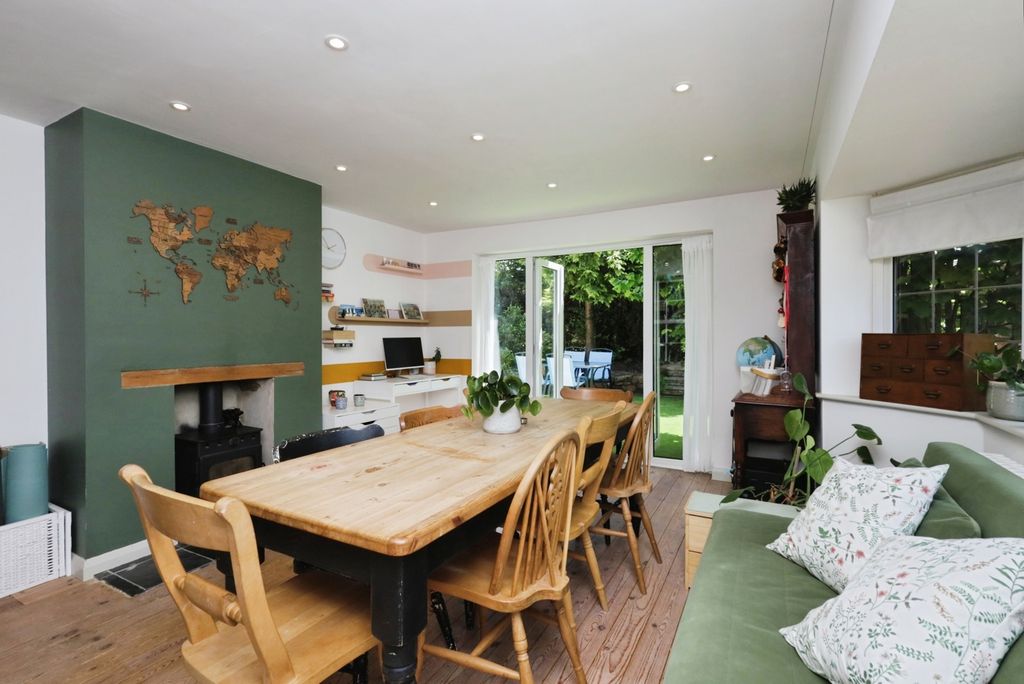 Property photo 2 of 17 Pbox-Img.Jpg