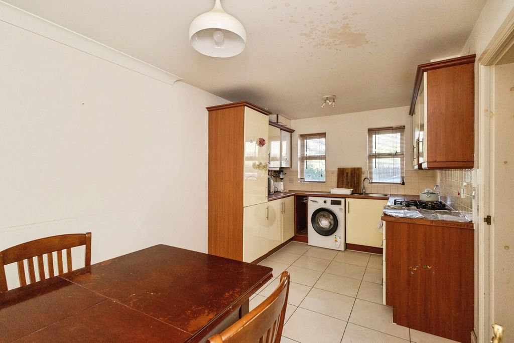 Property photo 3 of 18 Pbox-Img.Jpg