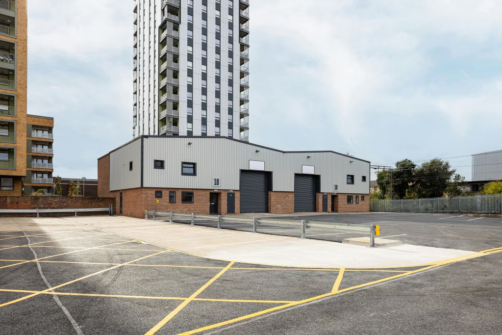 Property photo 2 of 29 Unit 1819External 1.Jpg