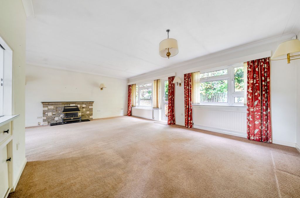 Property photo 2 of 20 1536060-6-6Ad1Fd1...