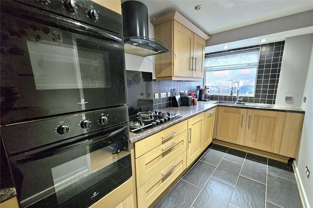 Property photo 2 of 15 Picture No. 09