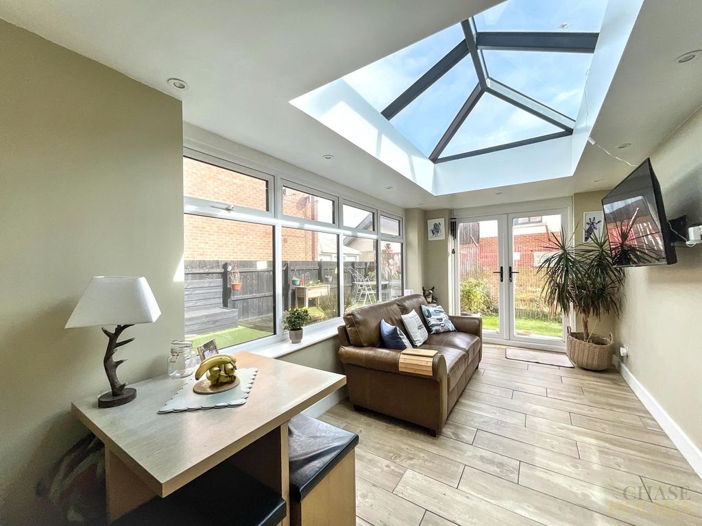 Property photo 3 of 25