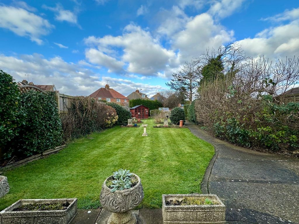 Property photo 2 of 25