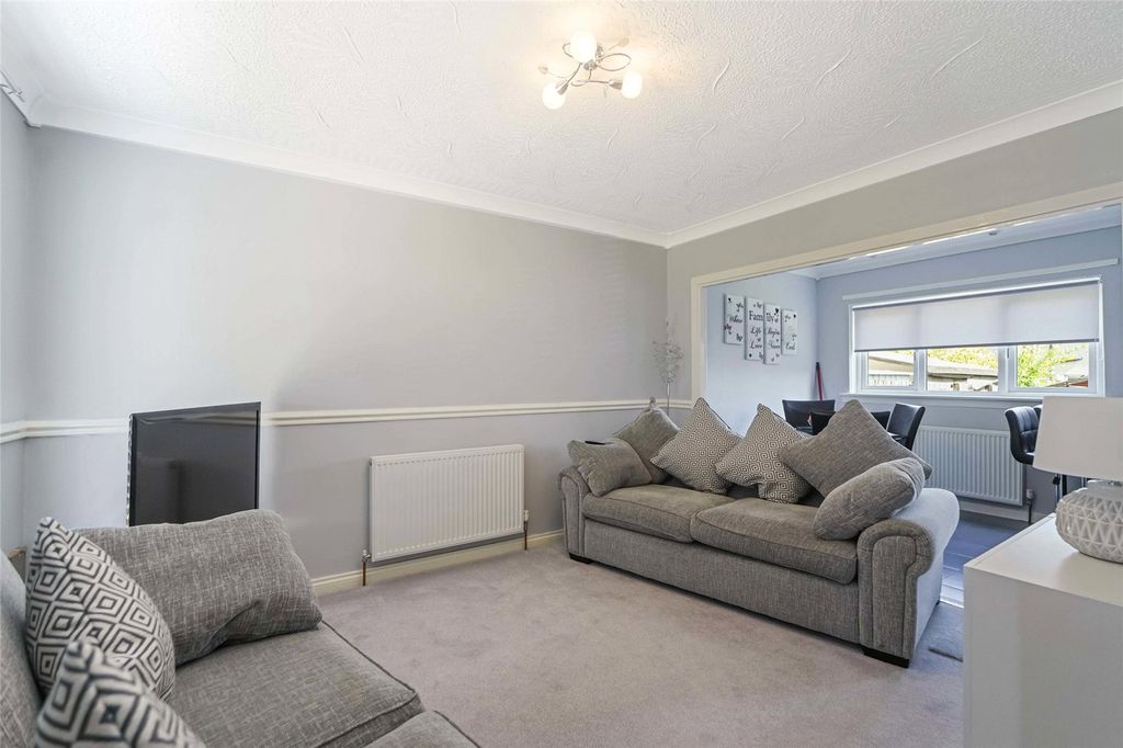 Property photo 2 of 21 Picture No. 02