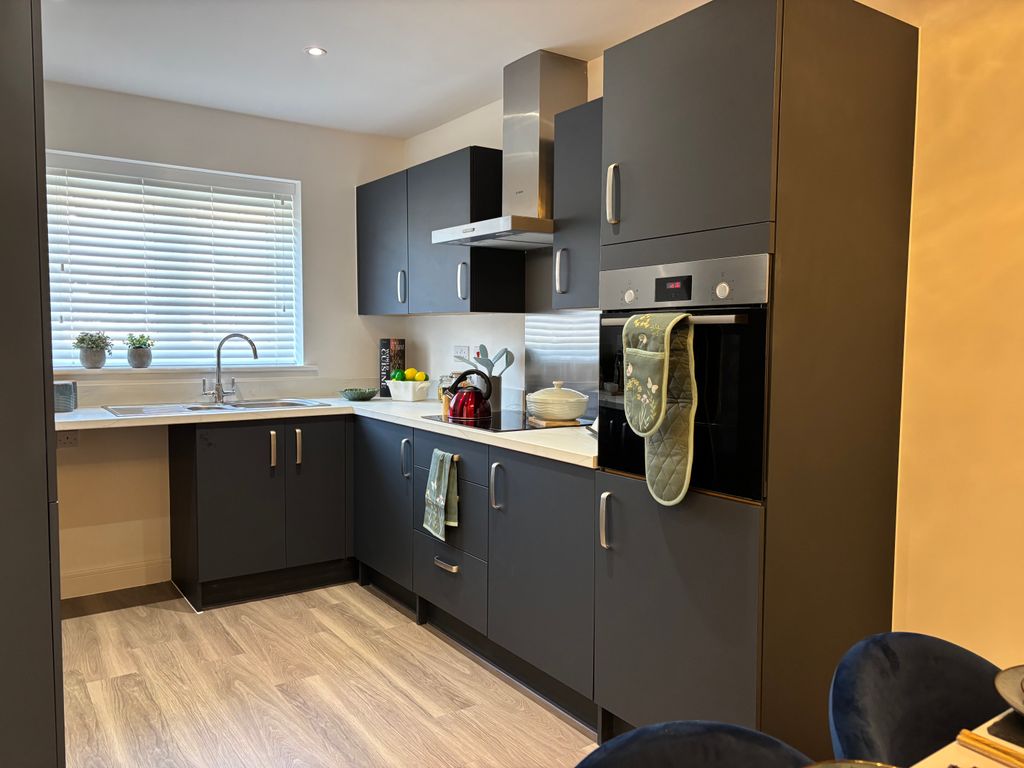 Property photo 2 of 11