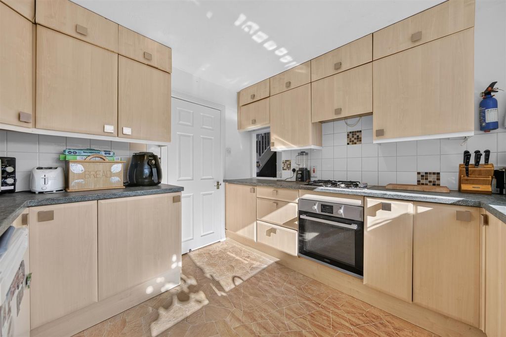 Property photo 3 of 17 58Greshamdrweb20.Jpg