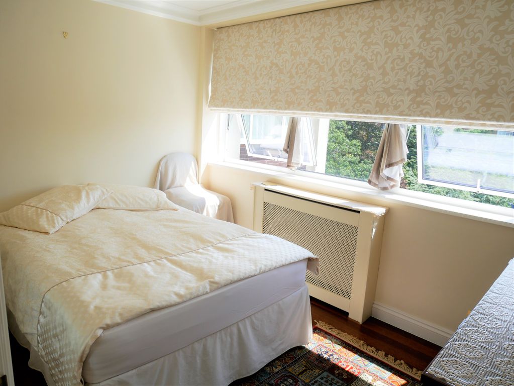 Property photo 1 of 3