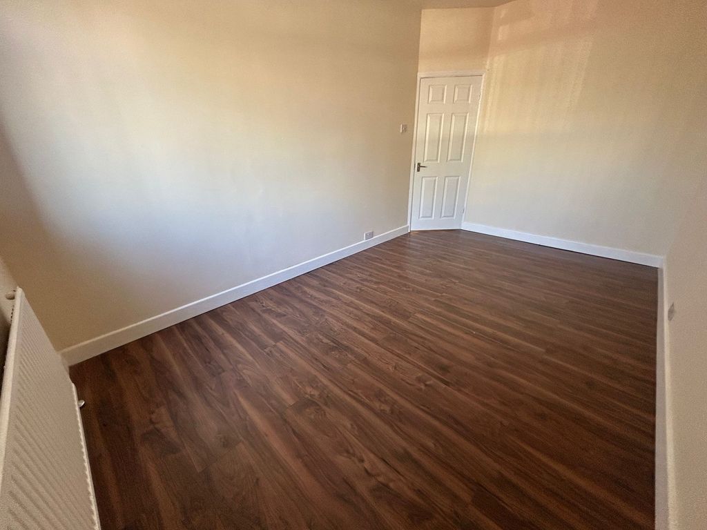 Property photo 3 of 13 Bedroom 1