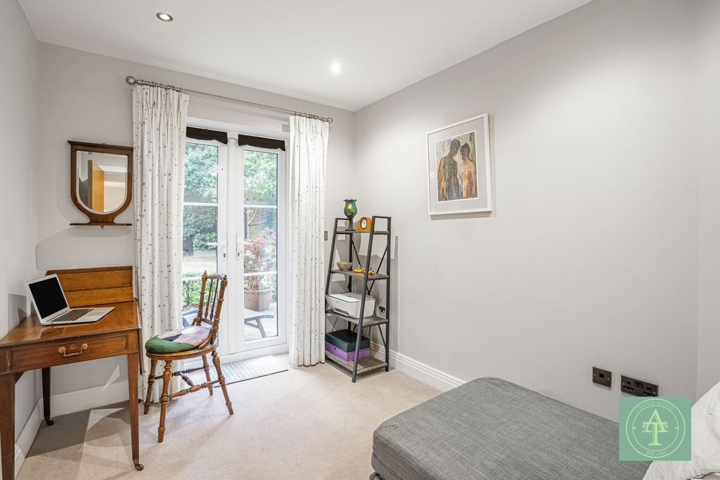 Additional image 16 of 3 bed flat for sale50 Village Road, Bush Hill Park, Enfield EN1
