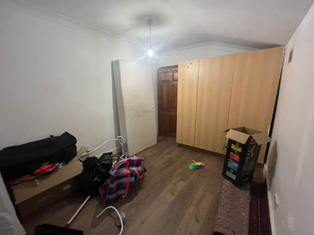 Property photo 1 of 2