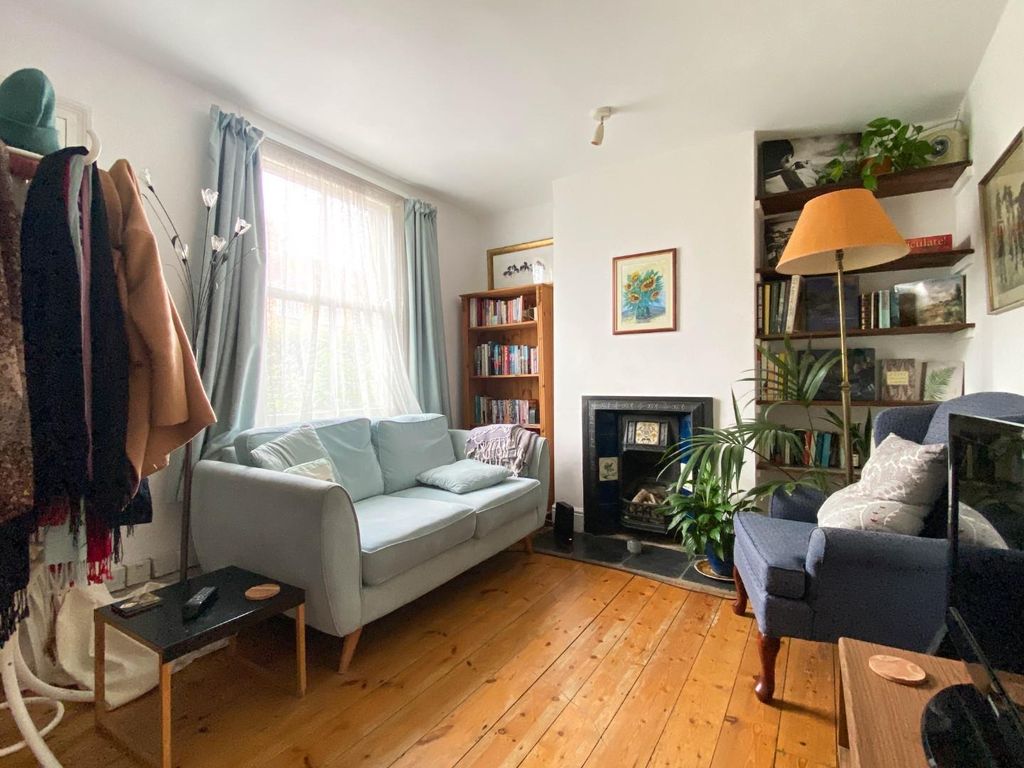 Property photo 2 of 14 Image00018.Jpg