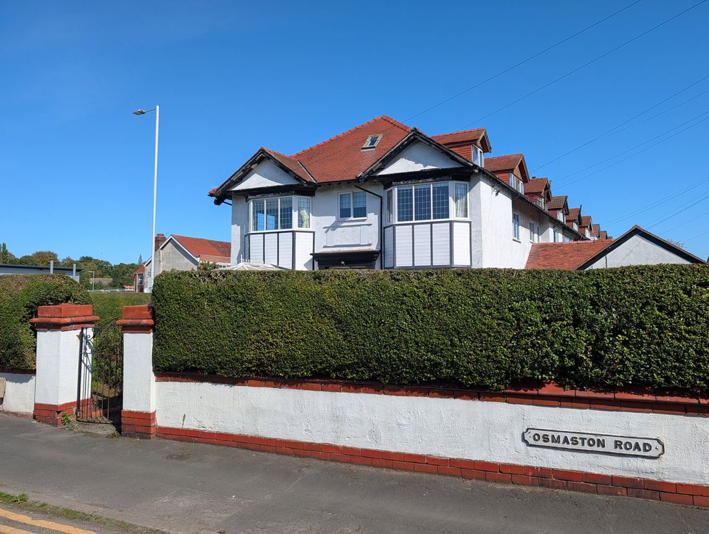 Property photo 1 of 32