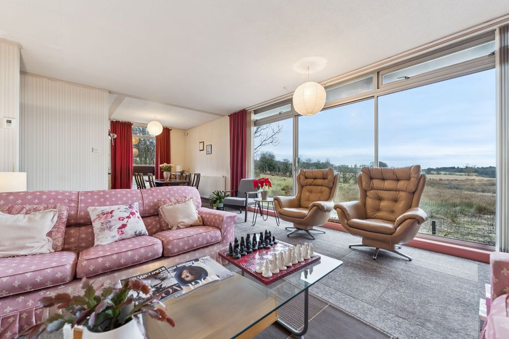 Property photo 2 of 30