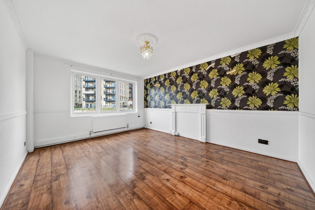 Property photo 2 of 18 Reception Room