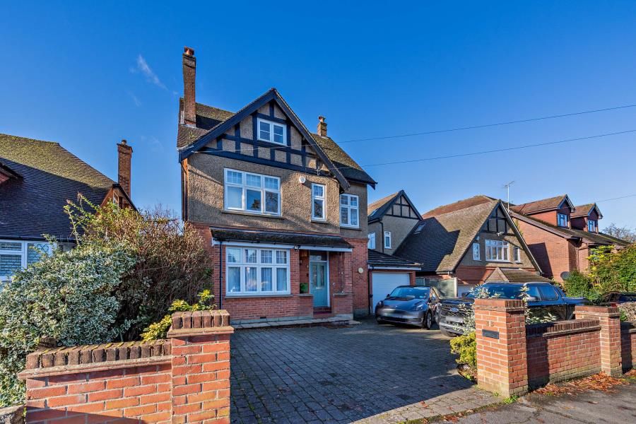 Property photo 1 of 12