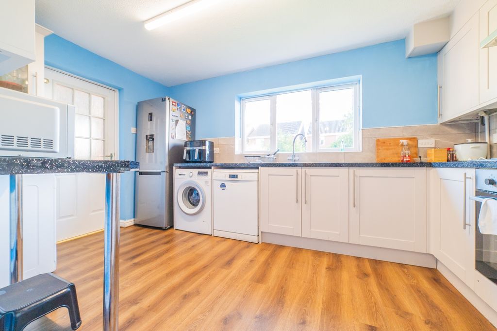 Property photo 2 of 31 Call 02920 454555 To Secure Your Viewing_15
