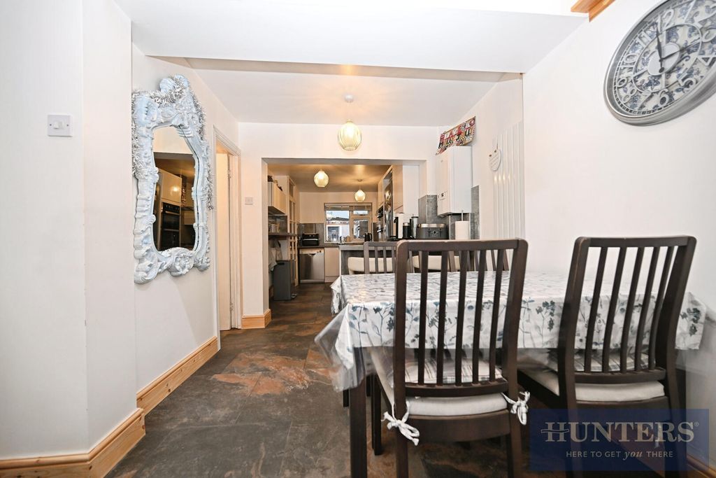 Property photo 2 of 21 Dining Room