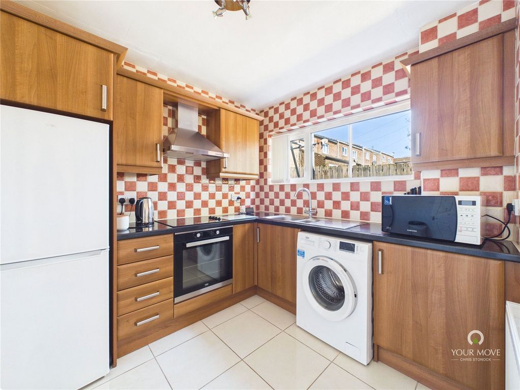 Property photo 2 of 14 Picture No. 32