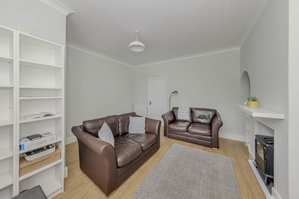 Property photo 2 of 24