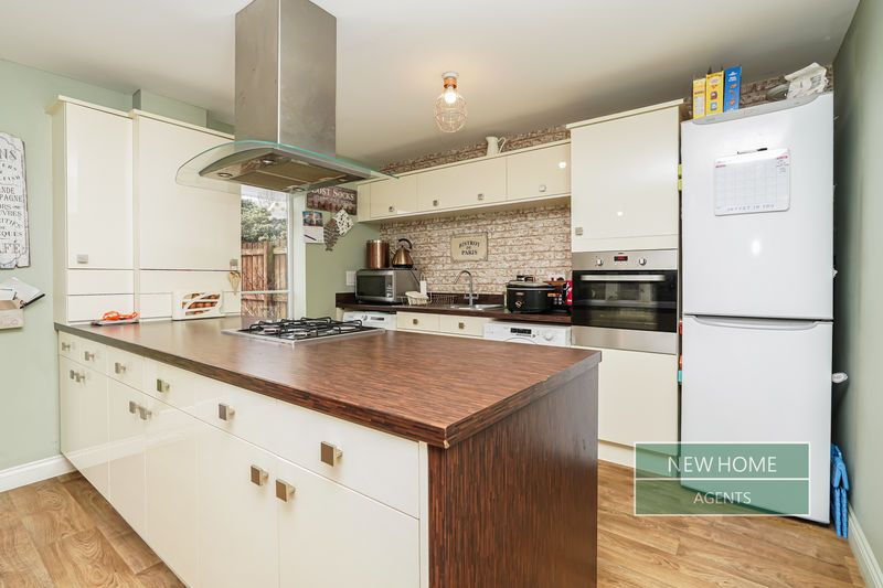 Property photo 2 of 28 Photo 9