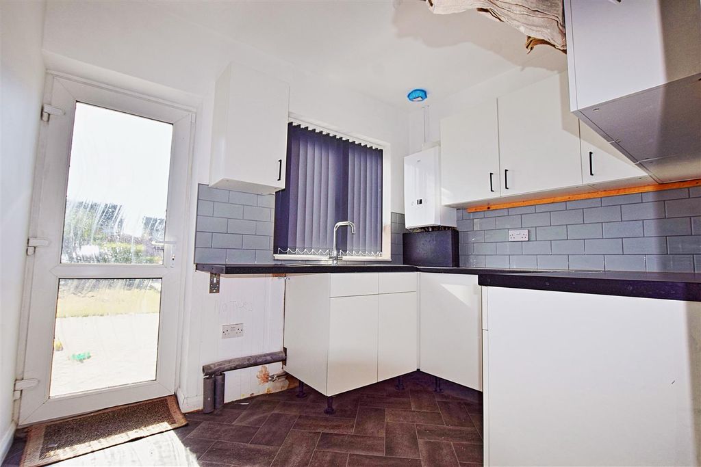 Property photo 3 of 8 4.Jpg