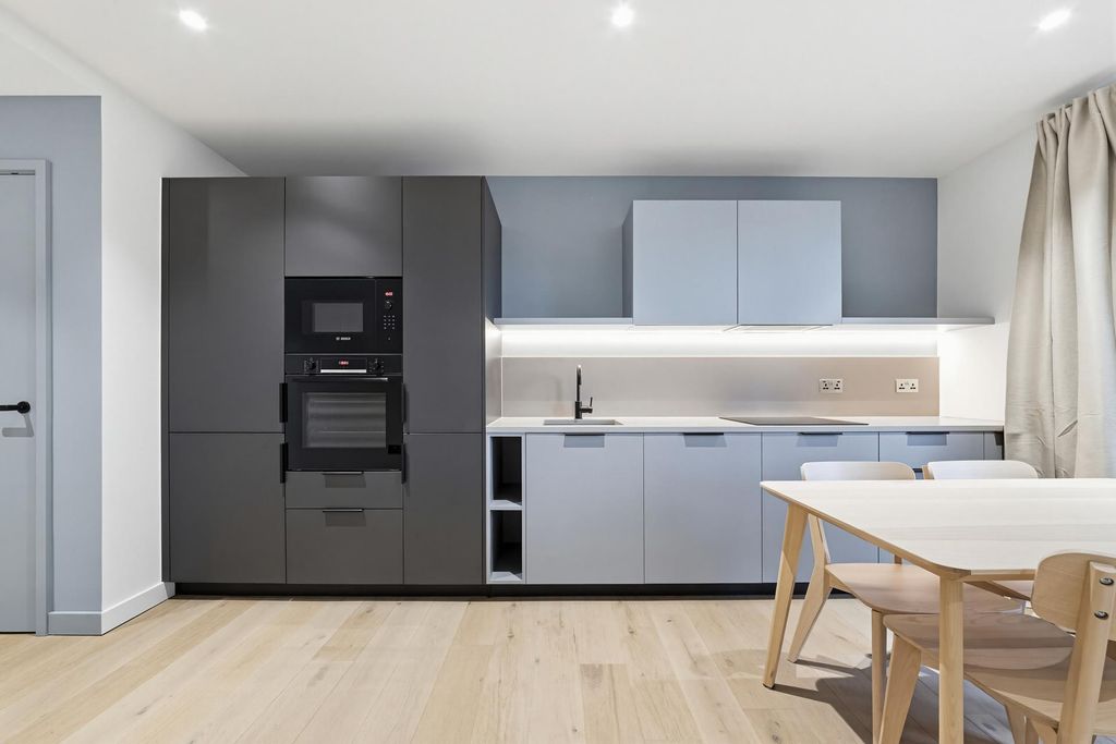 Property photo 3 of 3